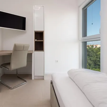 The Perfect View נין