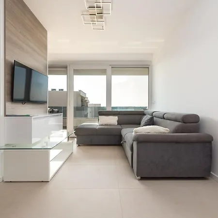 The Perfect View * נין